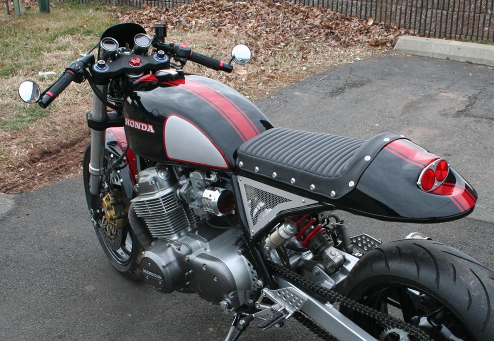 Honda CB стритфайтер